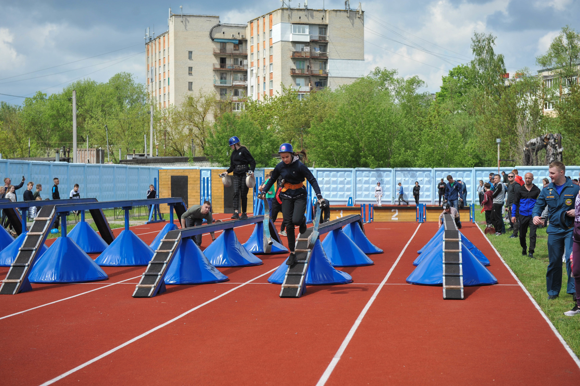 В Брянске состоялся Чемпионат по пожарно-спасательному спорту среди юношей  и девушек - Новости - Главное управление МЧС России по Брянской области