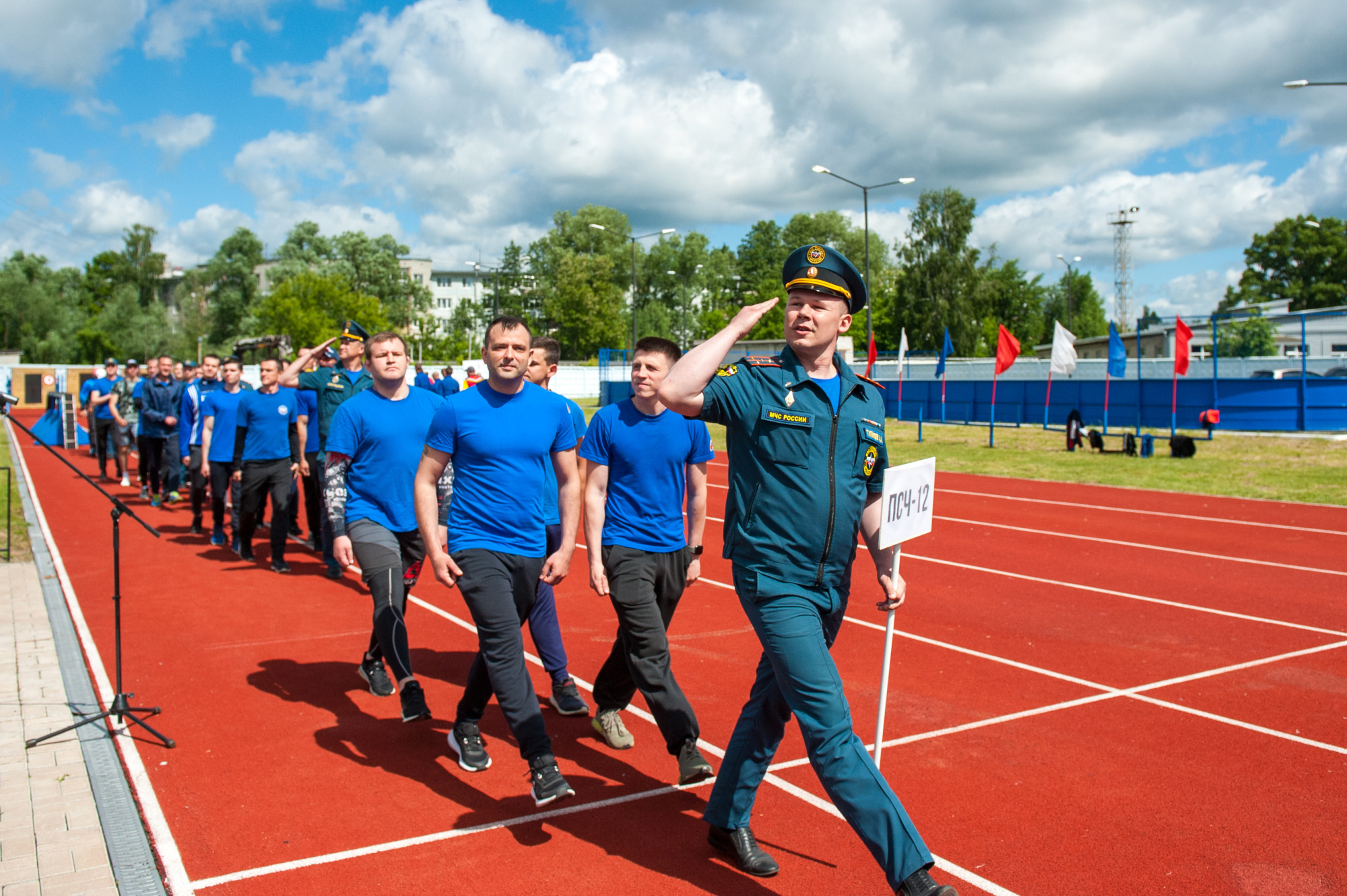 Спорт сильных, смелых и отважных: в Брянске подведены итоги 52-го  чемпионата по пожарно-спасательному спорту - Новости - Главное управление  МЧС России по Брянской области