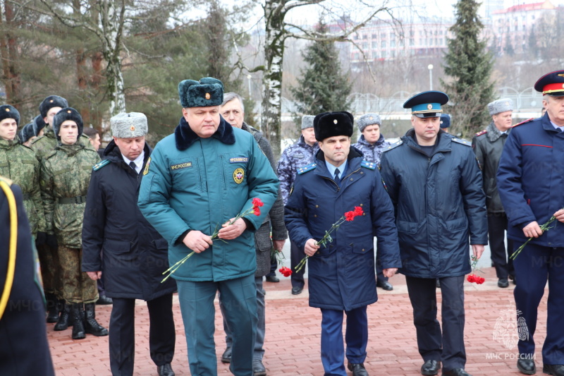 В  Брянске  почтили память героев-десантников 6-й роты