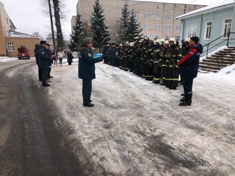 На базе ГБУЗ «Новозыбковская центральная районная больница» состоялось тренировочное пожарно-тактическое учение