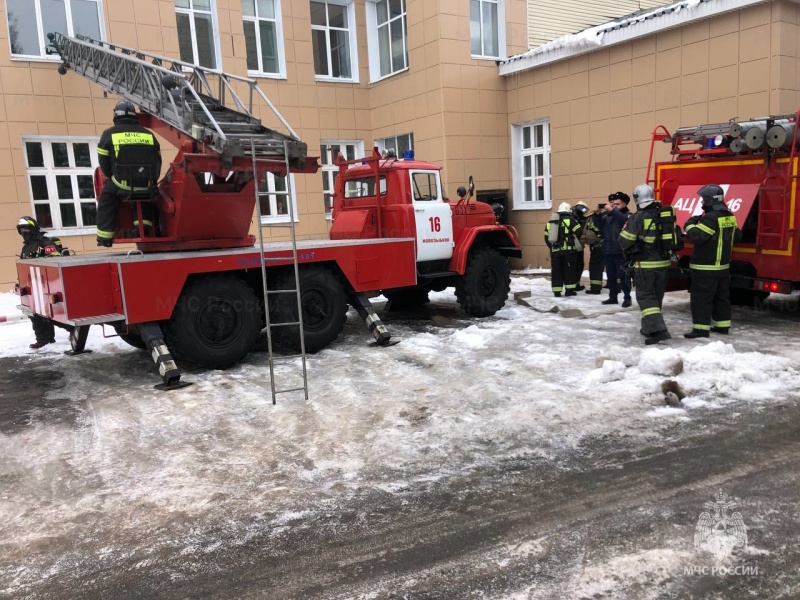 На базе ГБУЗ «Новозыбковская центральная районная больница» состоялось тренировочное пожарно-тактическое учение